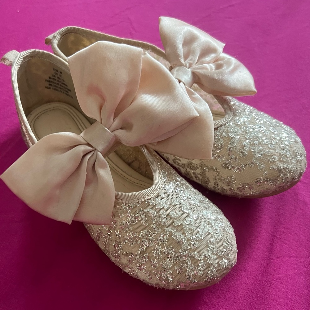 H&M Cream Kids Dress Shoes with Bow